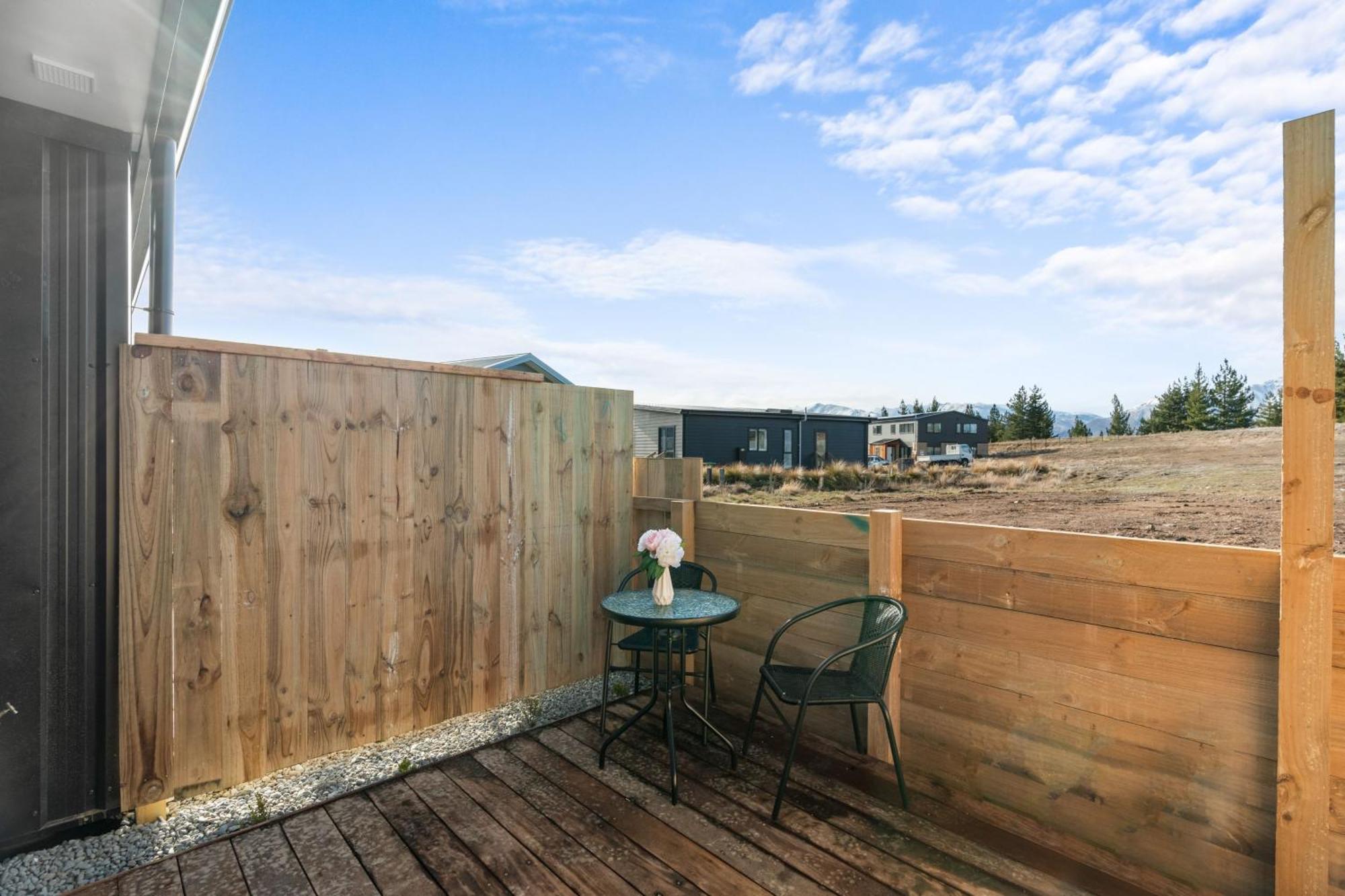 Sunshine Suites Lake Tekapo Bagian luar foto